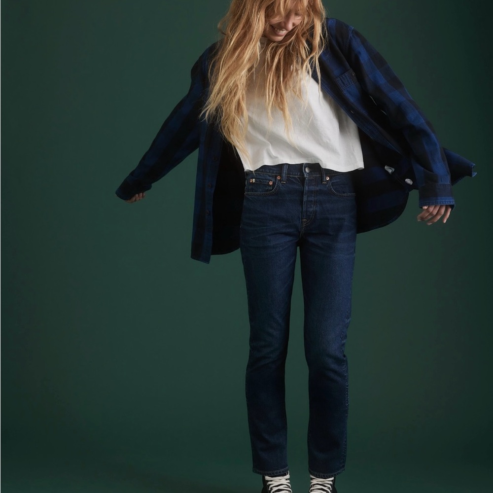 AE77 Classic dark blue straight leg jeans